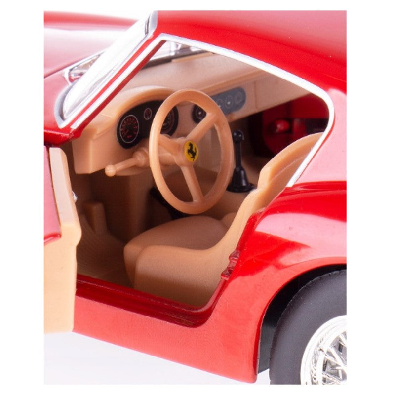 Ferrari 250 GT Berlinetta Passo Corto 1:24 - Bburago