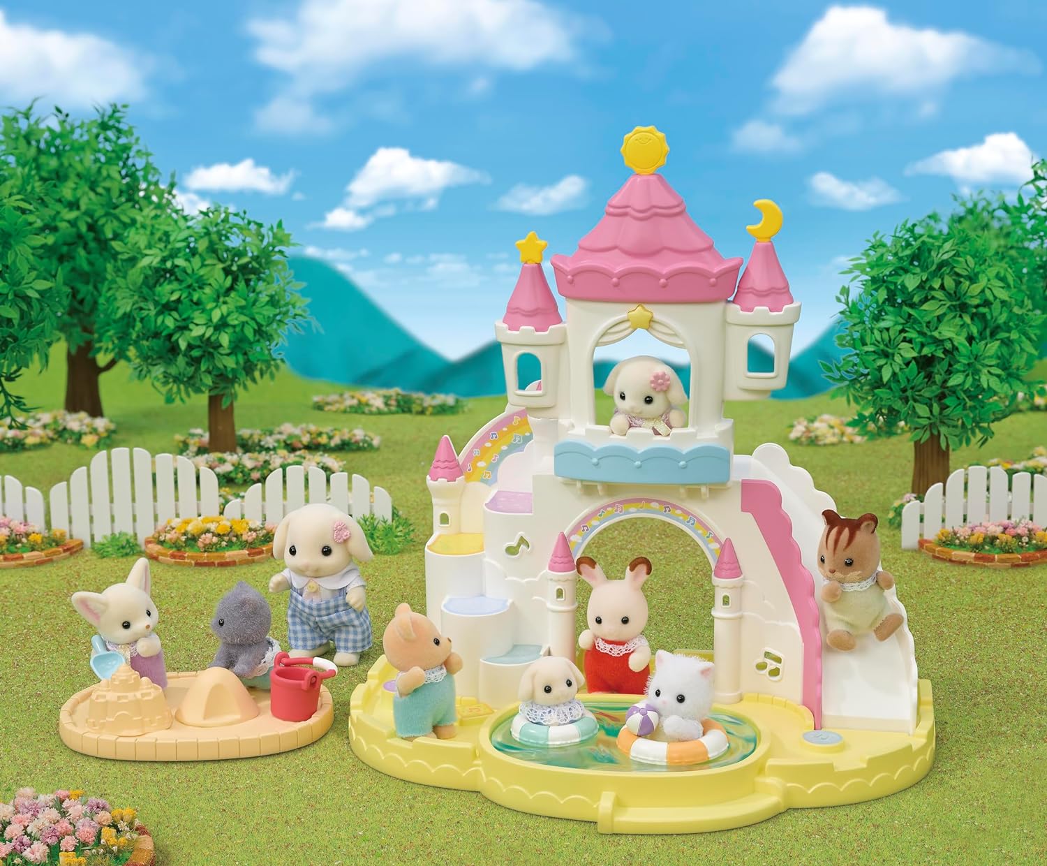 Sylvanian Families Piscina & Caixa de Areia Jardim da Infância