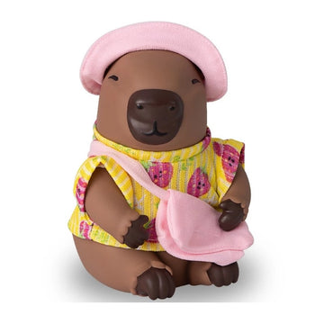 Boneca Capivara Menina com Sueter  - Diver Toys