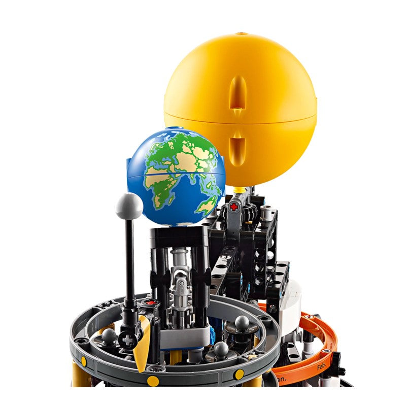 Lego Technic Planeta Terra e Lua em Órbita - 42179