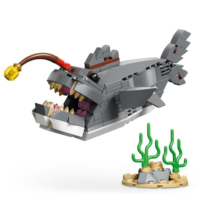 Lego Creator 3 em 1 Tubarão feroz com baú de tesouro - 31381