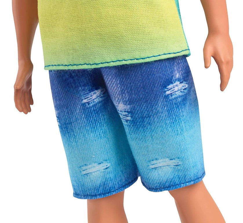 Boneco Barbie Fashionista Ken Moreno com Bermuda Jeans DWK44 - Mattel