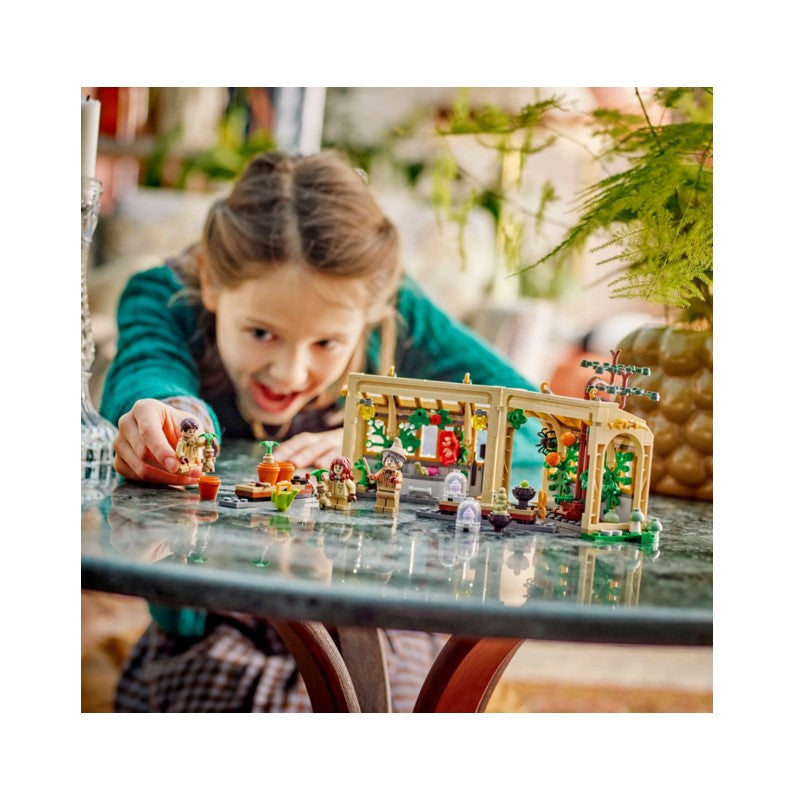 Lego Harry Potter Castelo Hogwarts Aula de Herbologia - 76445