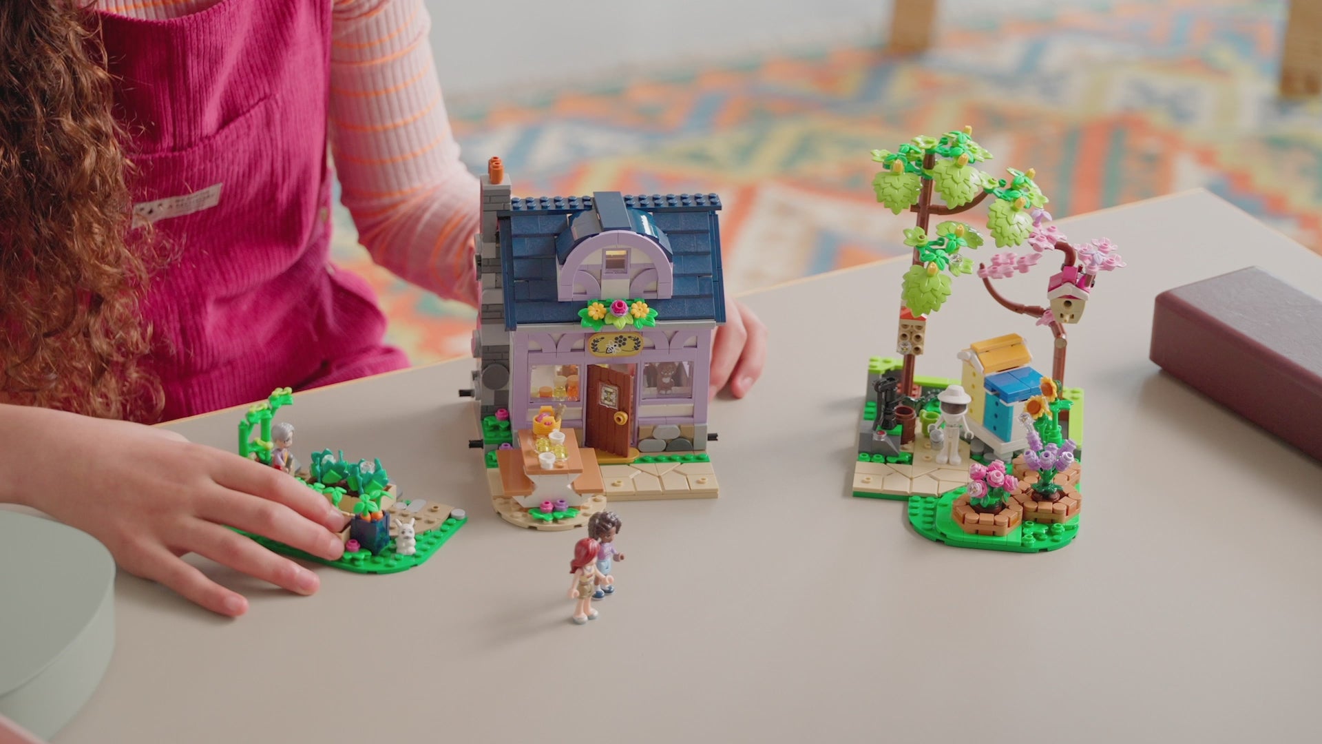 Lego Friends Casa Apicultor e Jardim de Flores 42669